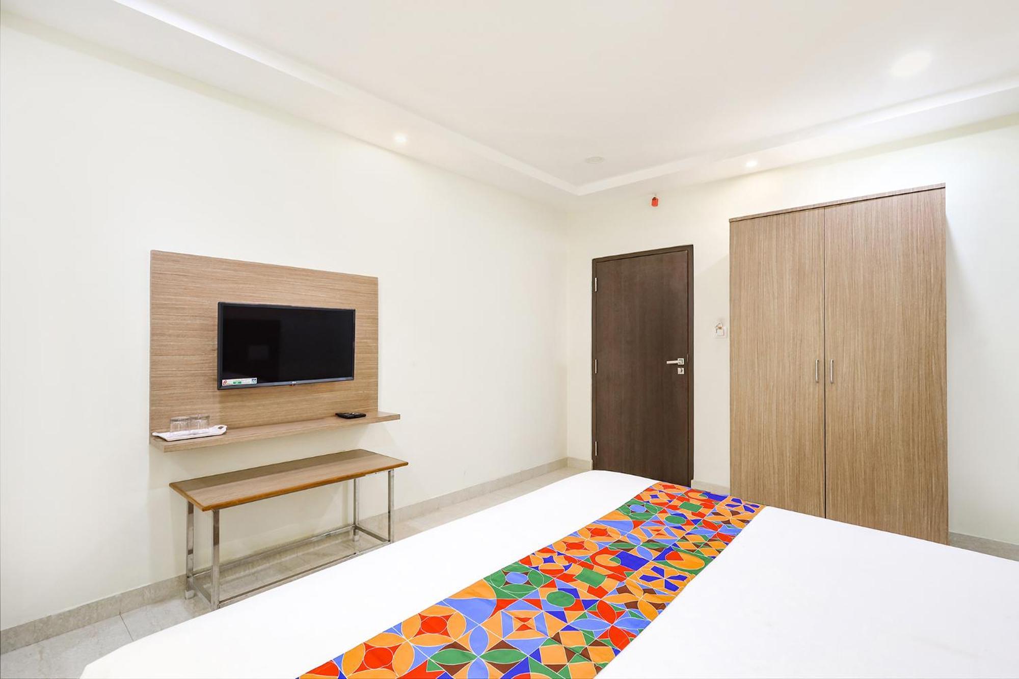 Fabhotel Karthikeya Residency - Tirupati Bus Stand - 900M Kültér fotó